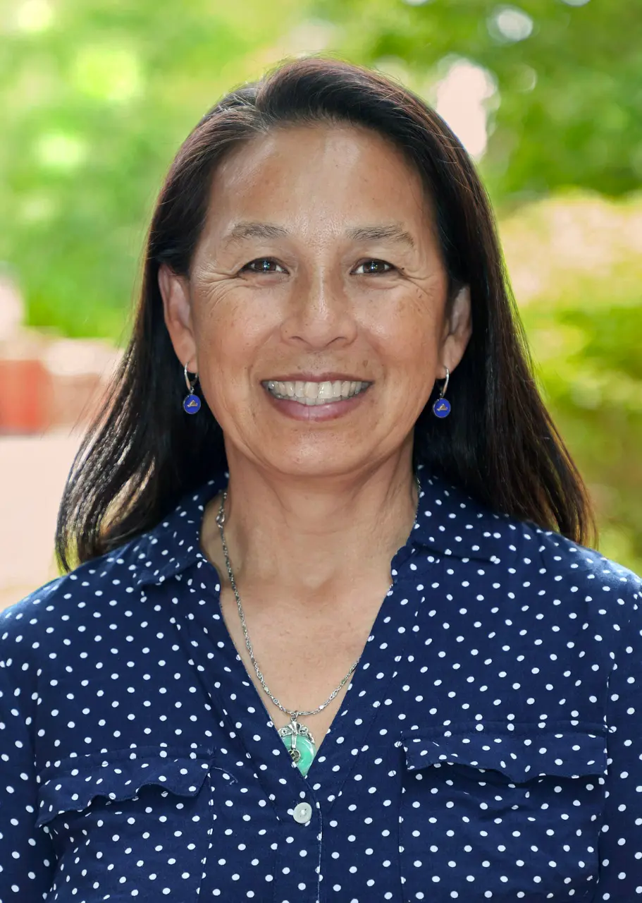 Mei Welcom, Middle School Administrative Assistant